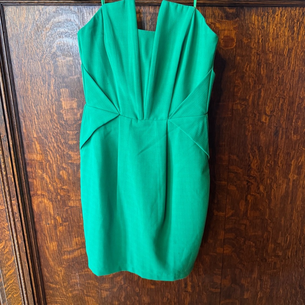 Adelyn Rae Strapless Kelly Green mini, size XS
